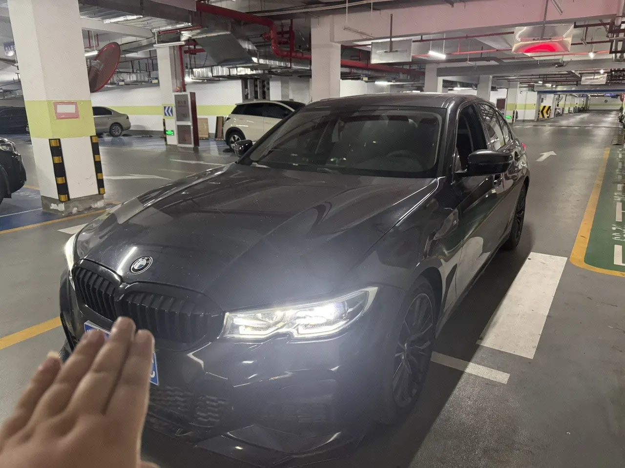 Open image lightbox: BMW 3 Series 2021 325i 2.0T M Sports Obsidian Night Suit Automatic Gear