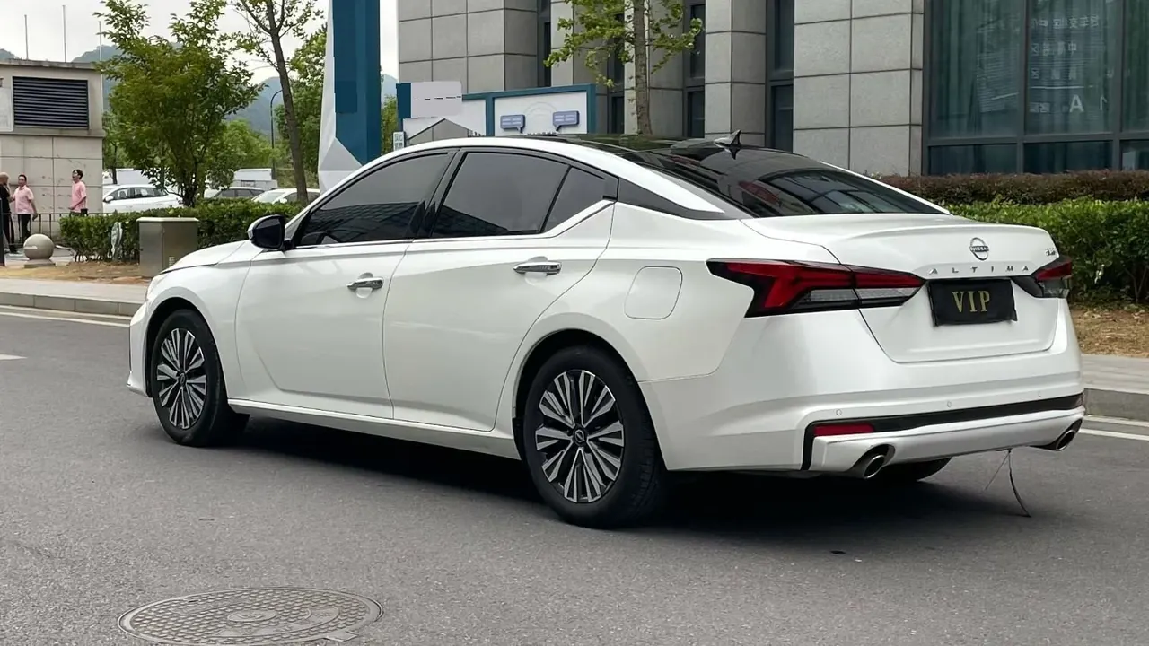 Nissan 2022 Teana 2.0 Stepless XL-TLS Pleasant Edition Automatic Gear 4