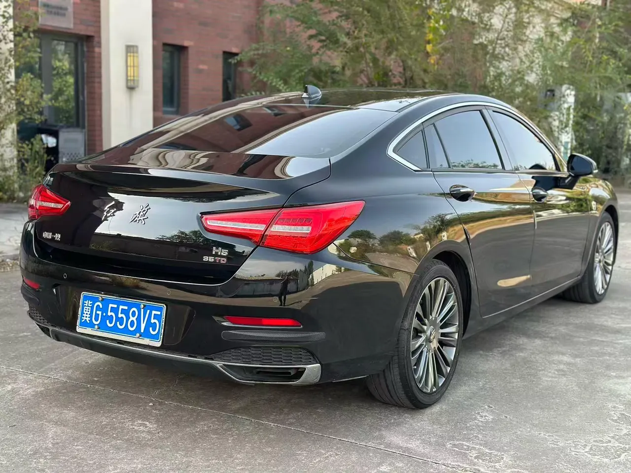 HongQi 2020 H5 1.8TD Zhilian Flag Edition Automatic Gear 7