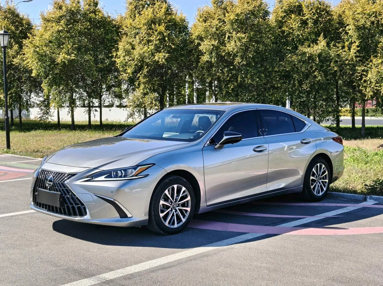 Открыть галерею: Lexus ES (Imported) 2020 ES200 2.0 Stepless Premium Edition Automatic Gear
