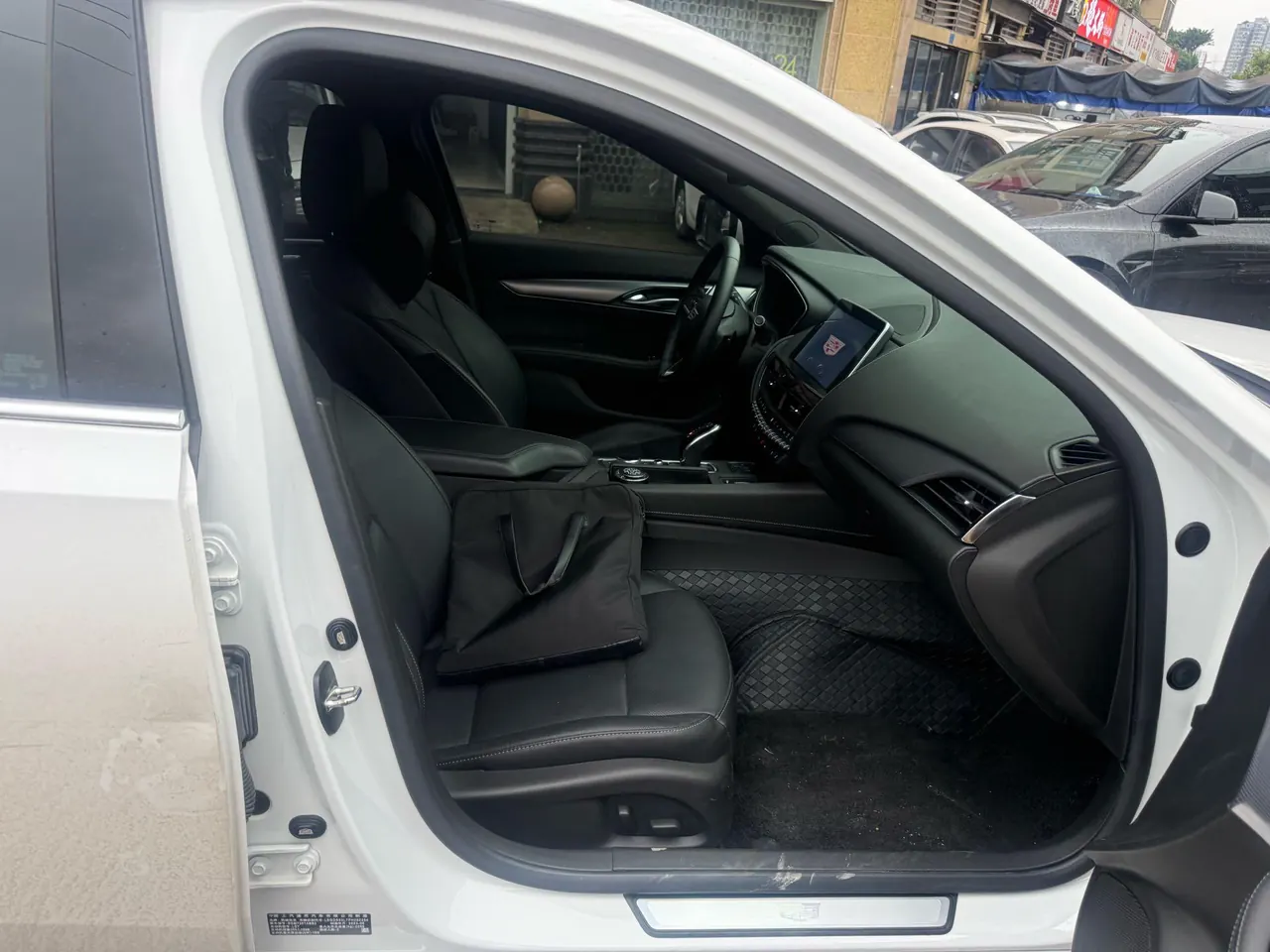 Cadillac 2023 CT5 2.0T 28T Luxury (Standard Edition) Automatic Gear 6