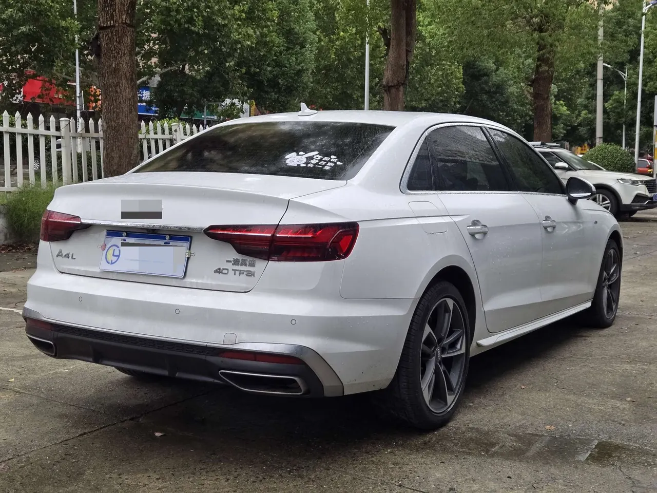 Audi 2020 A4L 2.0TFSI 40TFSI Fashion Dynamic Automatic 7