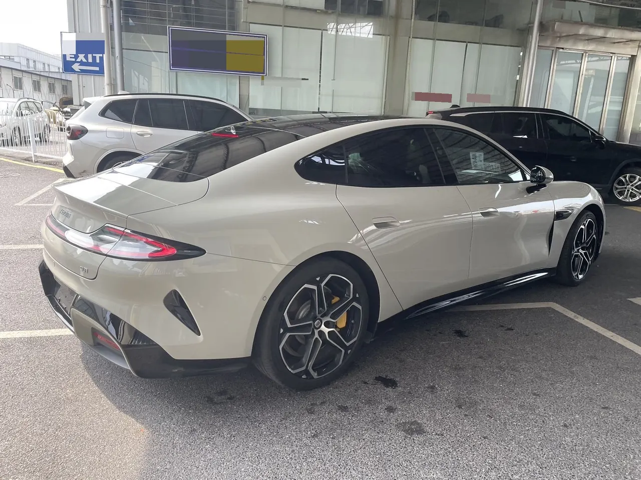 MI 2026 SU7 Standard Edition Automatic Gear 4