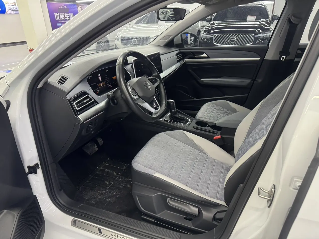 Volkswagen 2023 Lavida 1.4TSI 280TSI Full Escape Automatic Gear 3