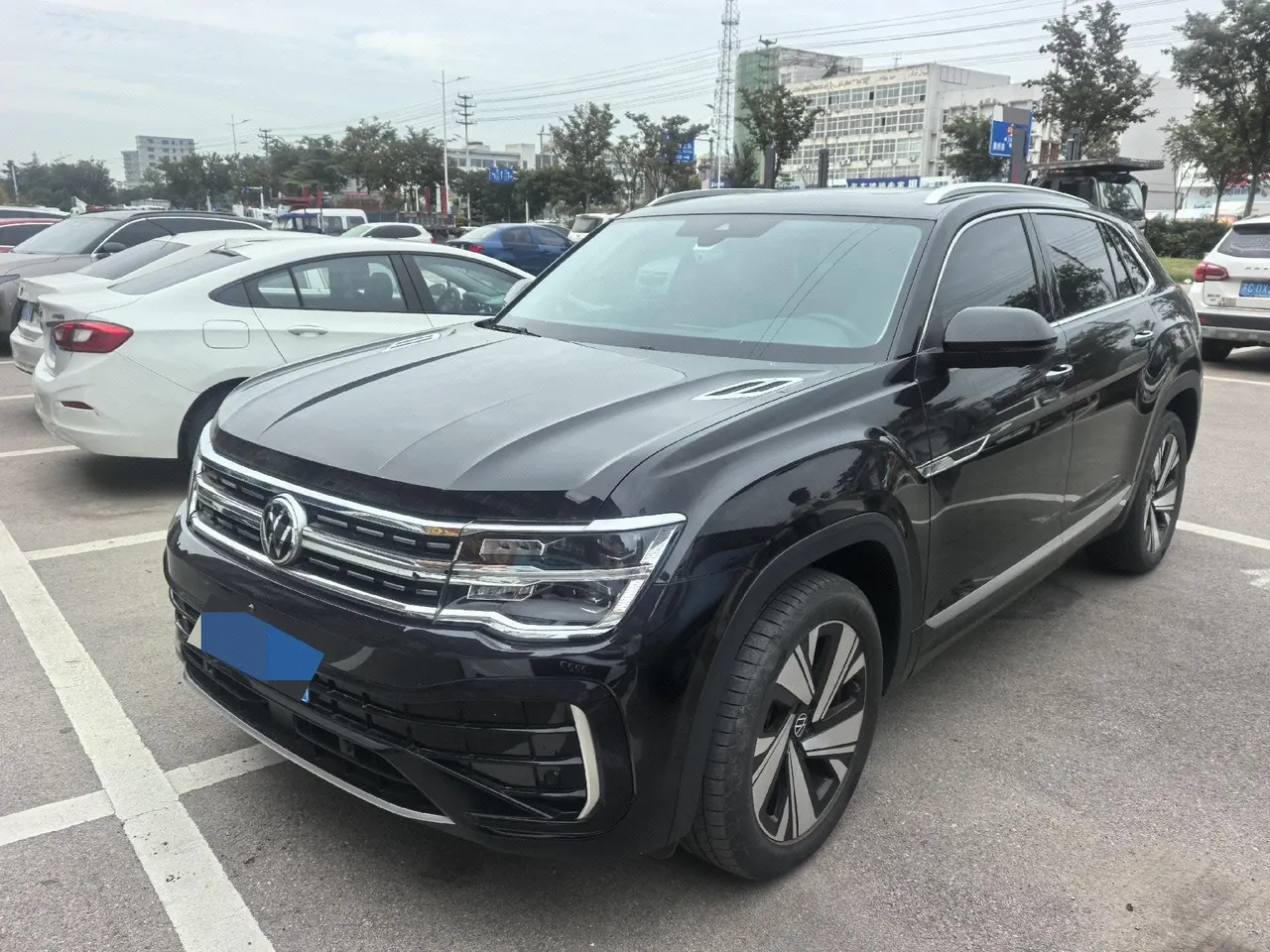 打开图片灯箱:Volkswagen 2022 Touang X 2.0TSI 330TSI Two-Drive Respect Deluxe Automatic Gear