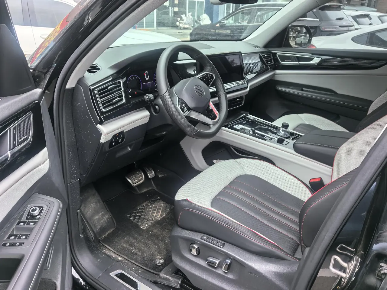 Volkswagen 2022 Touang X 2.0TSI 330TSI Two-Drive Respect Deluxe Automatic Gear 2