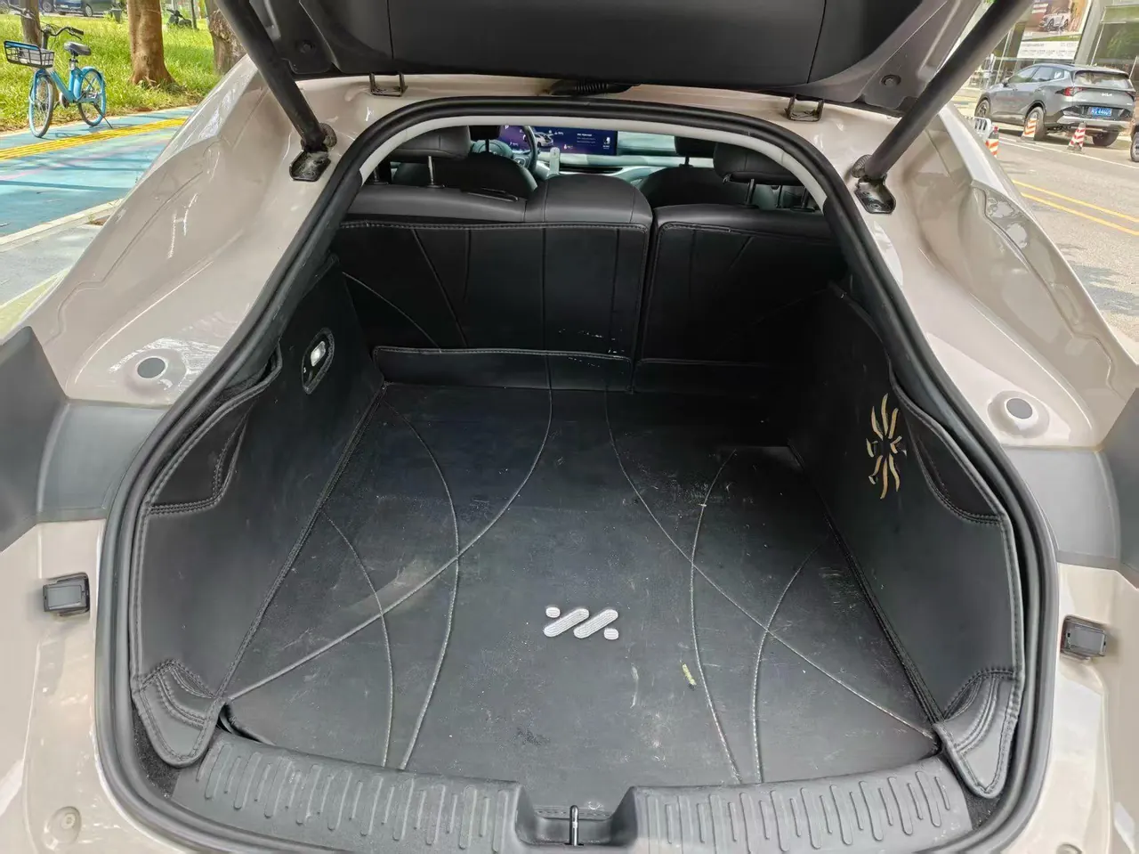 IM 2024 IM L6 Max Standard Edition Automatic Gear 5