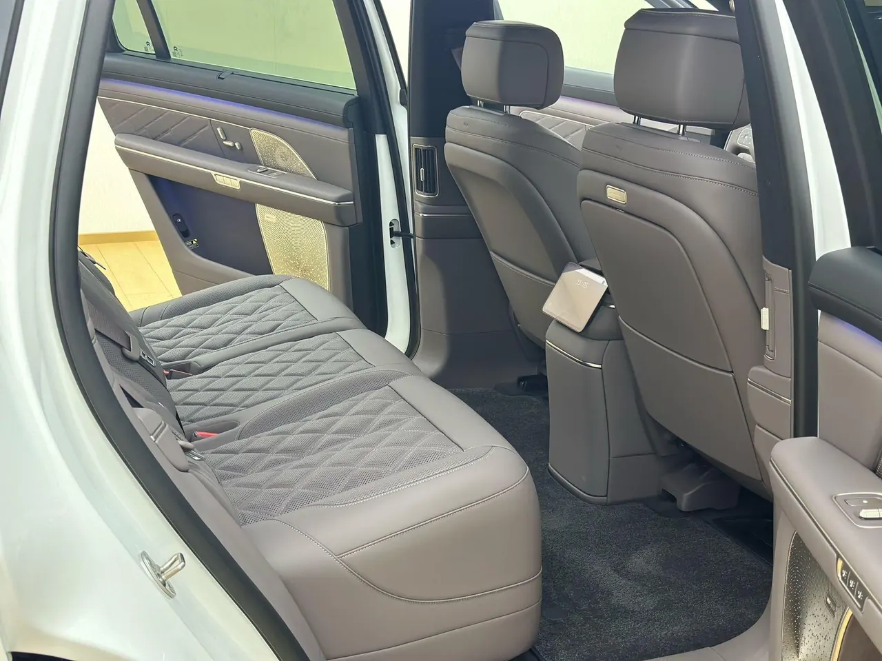 NIO 2026 ES8 5-seat Executive Deluxe Automatic Gear 8