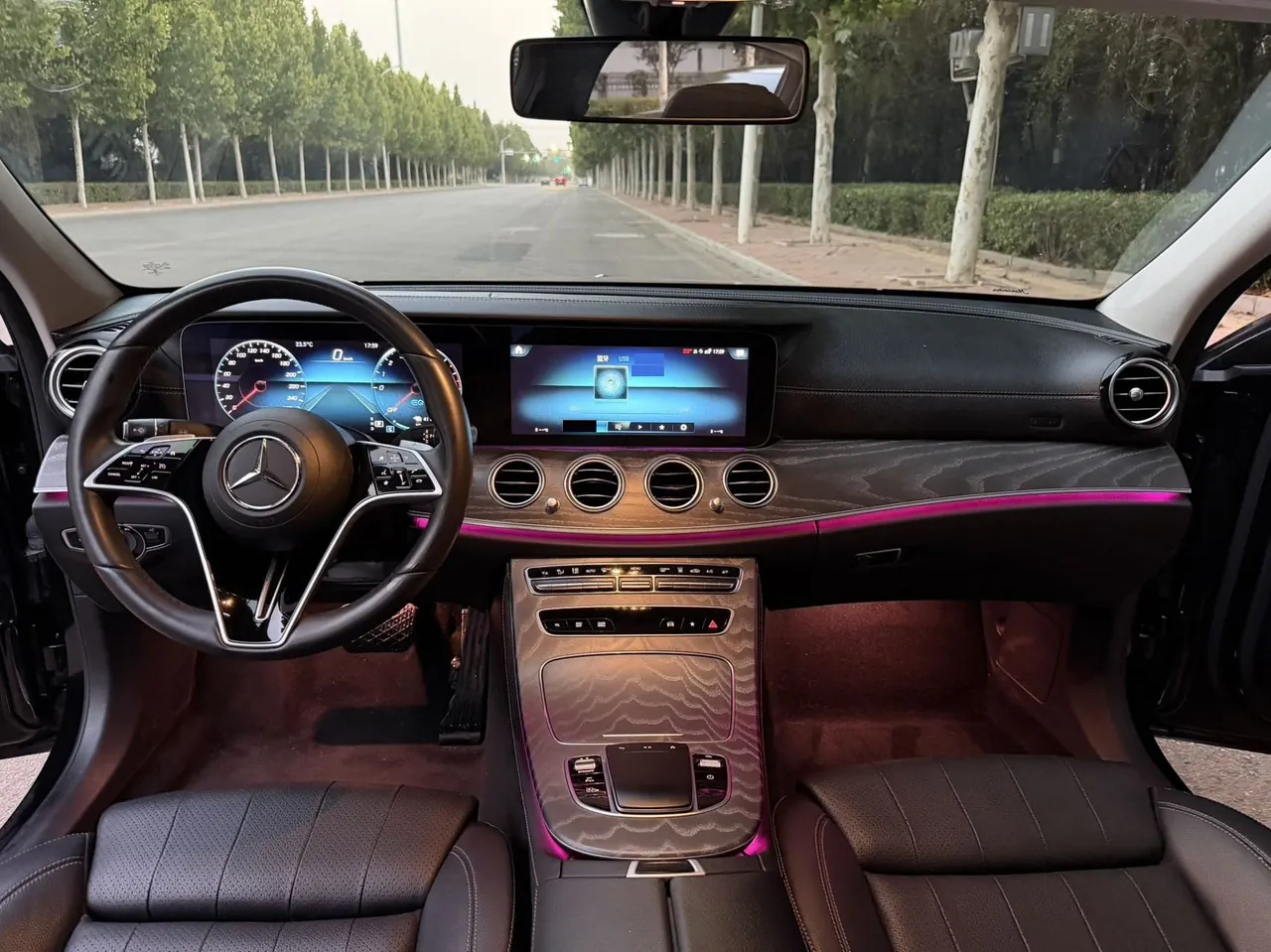 Mercedes Benz Class E New Energy 2022 E 350 e L 2.0T (Change 2) Automatic Gear 7