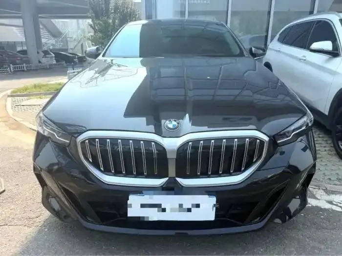 BMW 5 Series 2026 model 530Li 48V 2.0T Leading Edition M Sport Package Automatic 2