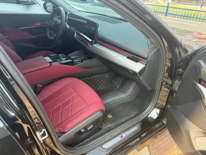BMW 5 Series 2026 model 530Li 48V 2.0T Leading Edition M Sport Package Automatic 7