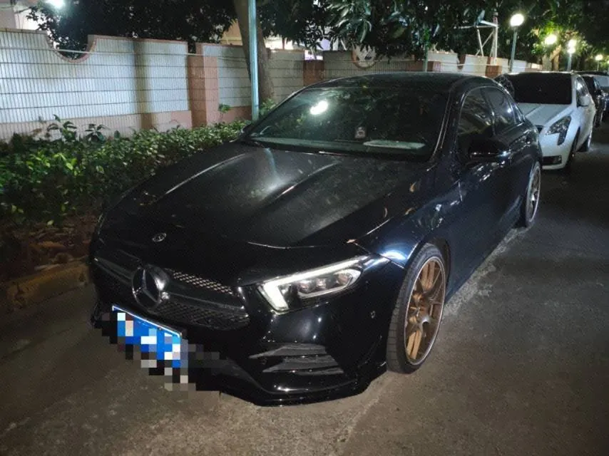 Открыть галерею: Mercedes Benz Class A AMG (Imported) 2020 A 35 L AMG 4MATIC 2.0T Automatic Gear