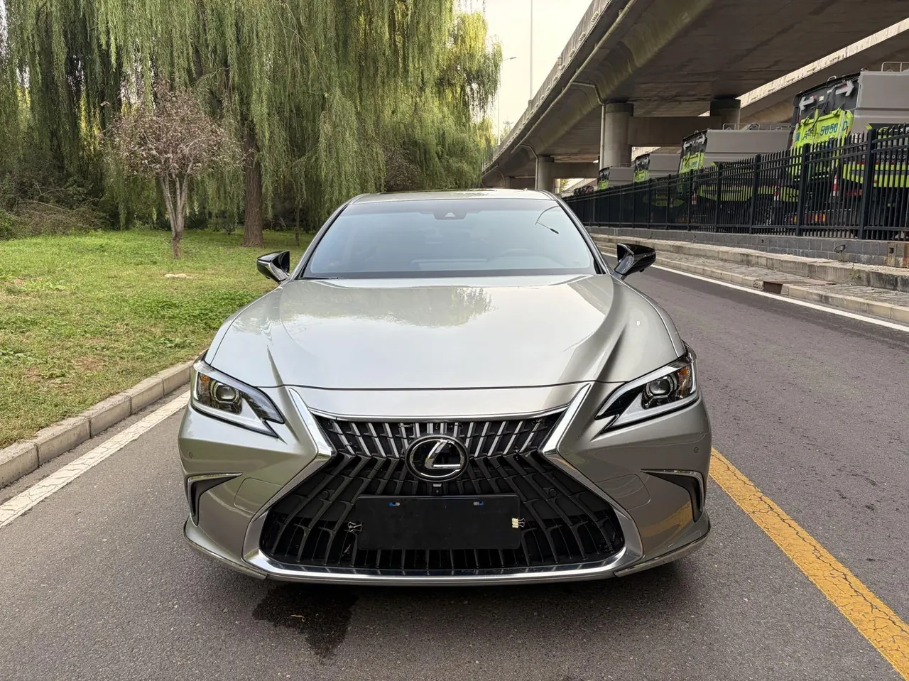 Lexus ES (Imported) 2023 ES200 2.0 Stepless Premium Edition Automatic Gear 2
