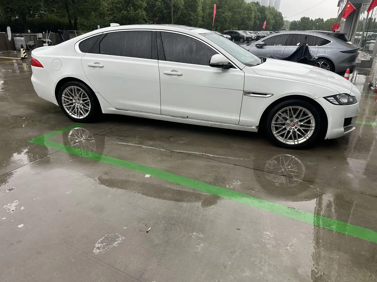 Jaguar 2020 XFL 2.0T P 10000.00g Drive Elite Automatic Gear 5