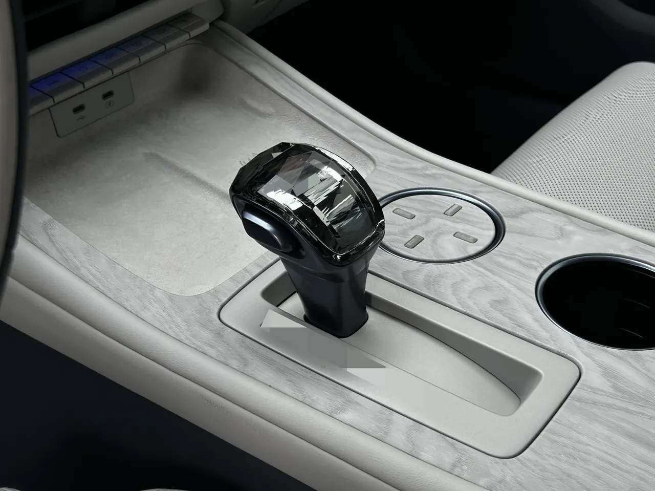 Nissan 2026 Teana 2.0T Stepless Hongmeng Cockpit Flagship Automatic Gear 5