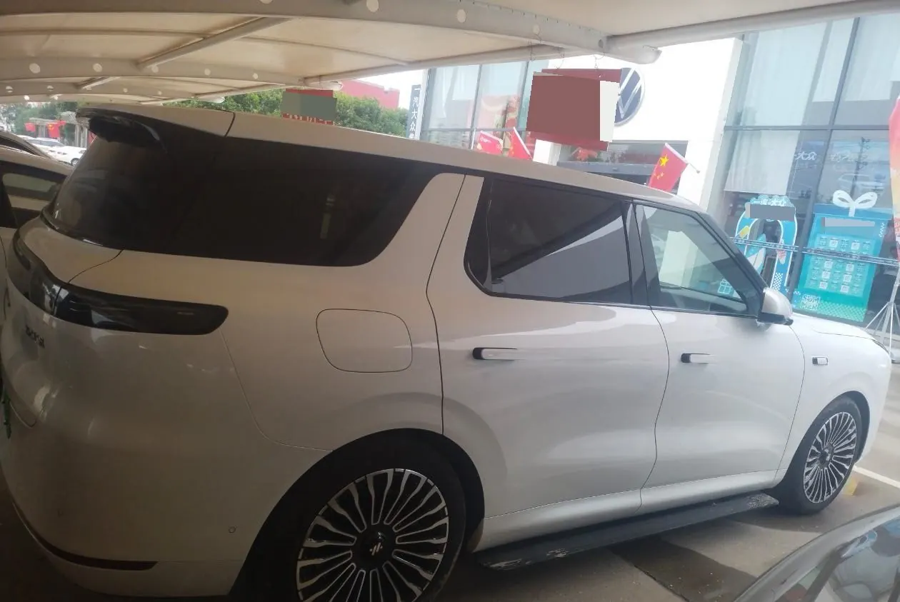 IM 2026 IM LS8 52 Max Luxury Six-seat Automatic Gear 3