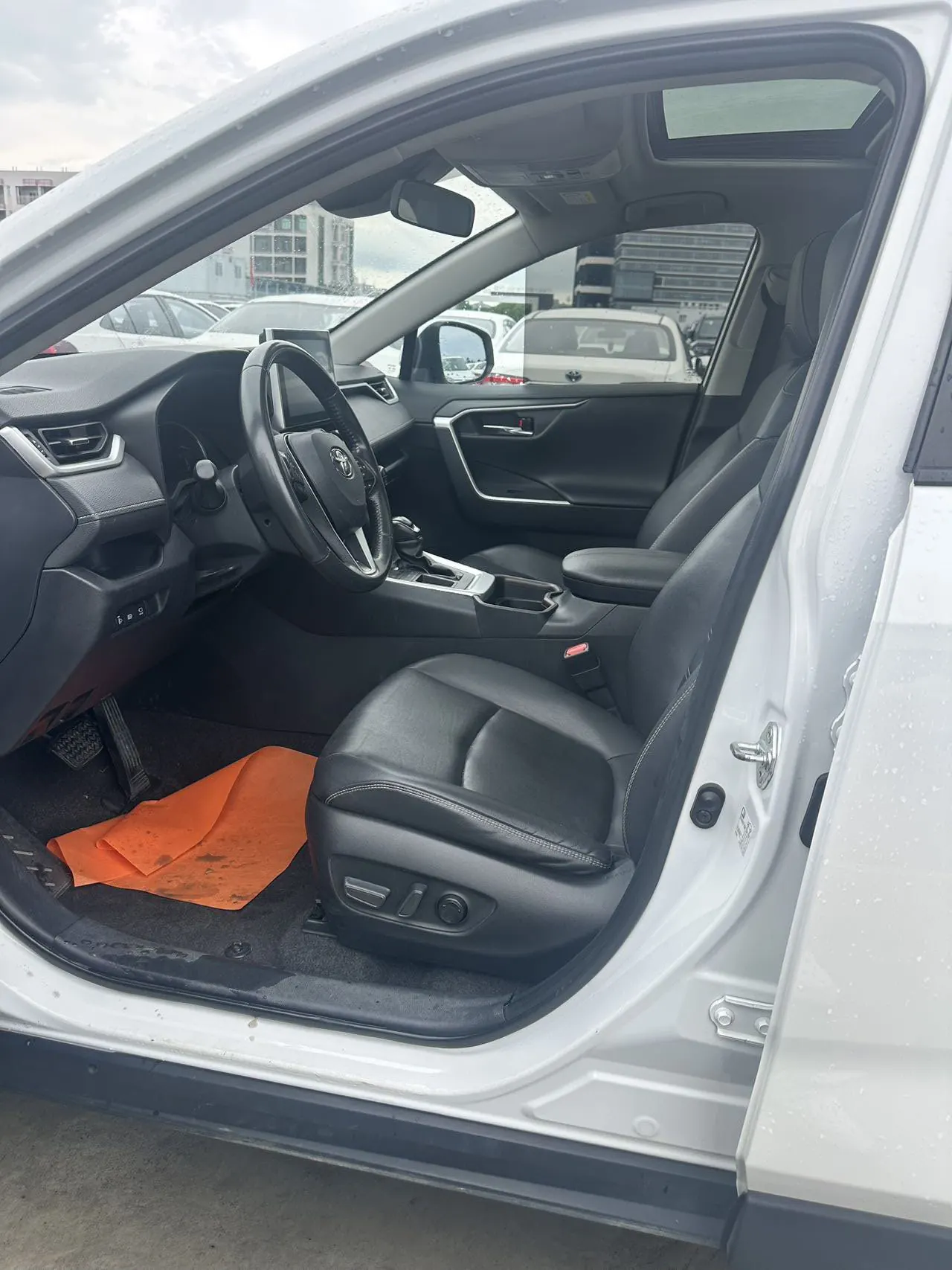 Toyota 2022 RAV4 Rongbo 2.0 Stepless Two-Drive Fashion Plus Edition Automatic Gear 2