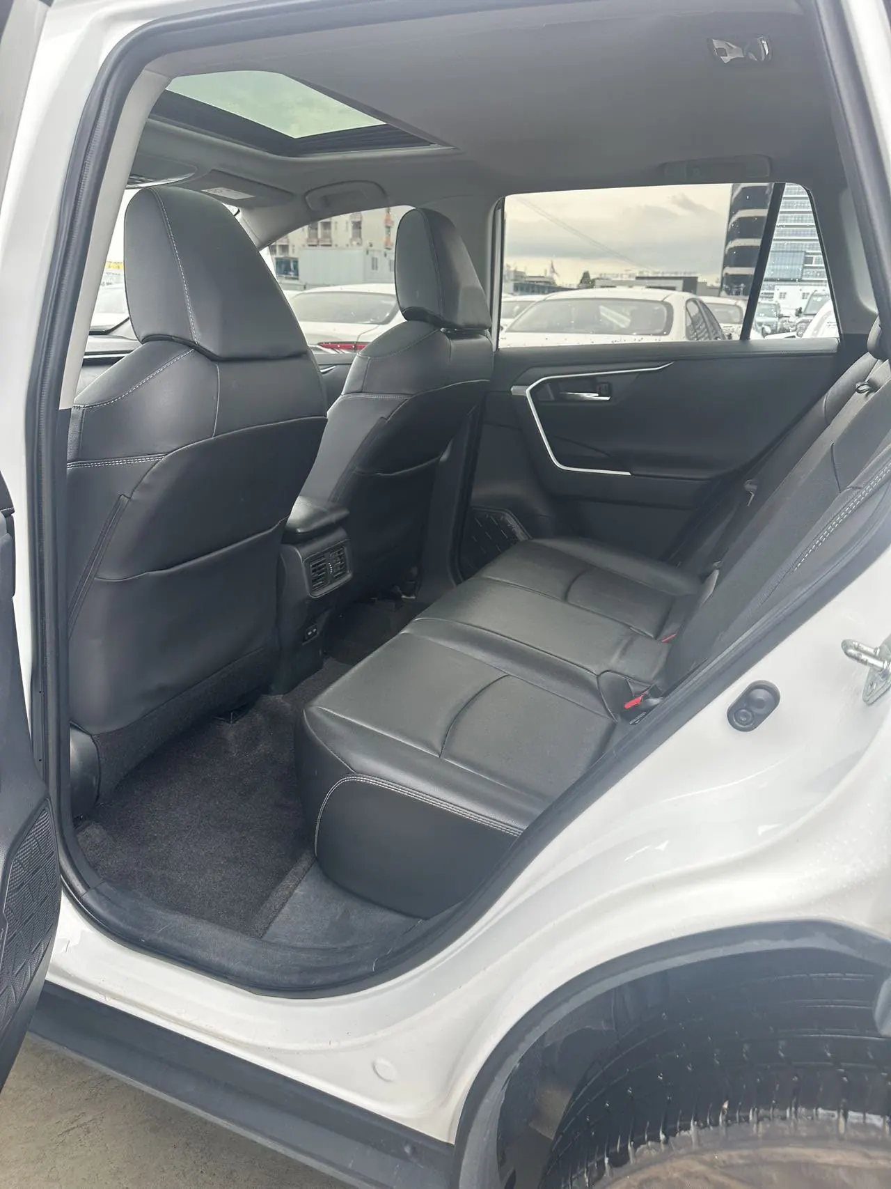 Toyota 2022 RAV4 Rongbo 2.0 Stepless Two-Drive Fashion Plus Edition Automatic Gear 3