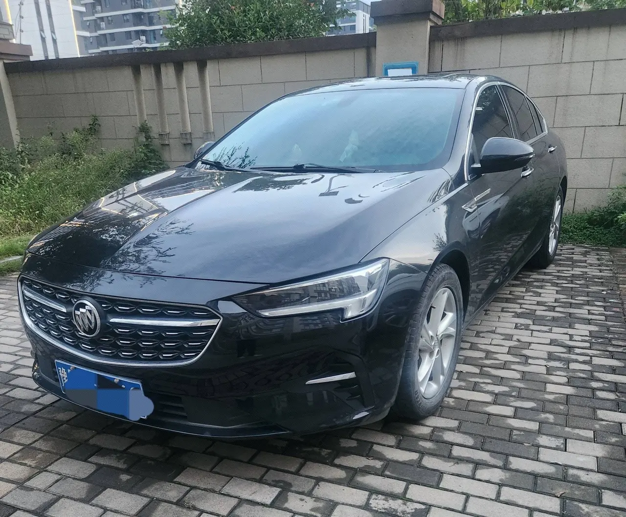 Open image lightbox: Buick 2020 Regal 1.5T 552T Elite Automatic Gear