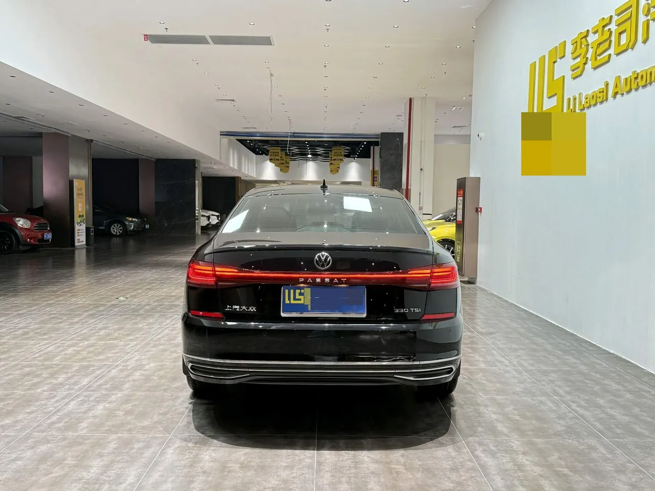 Volkswagen 2022 Passat 2.0TSI 330TSI Elite Edition Automatic 5