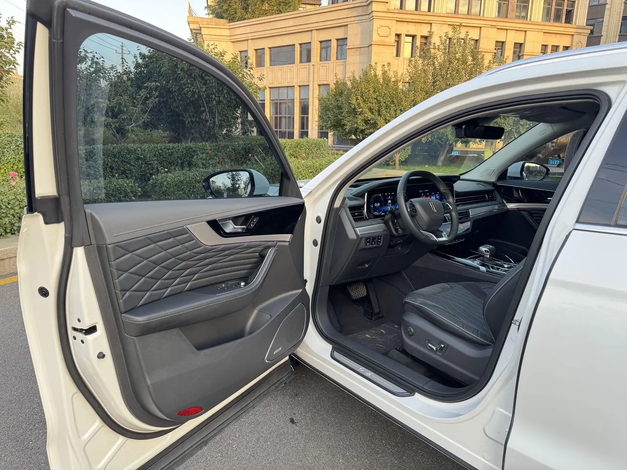 HongQi 2022 HS5 2.0T Zhilian Flag Edition Automatic Gear 4