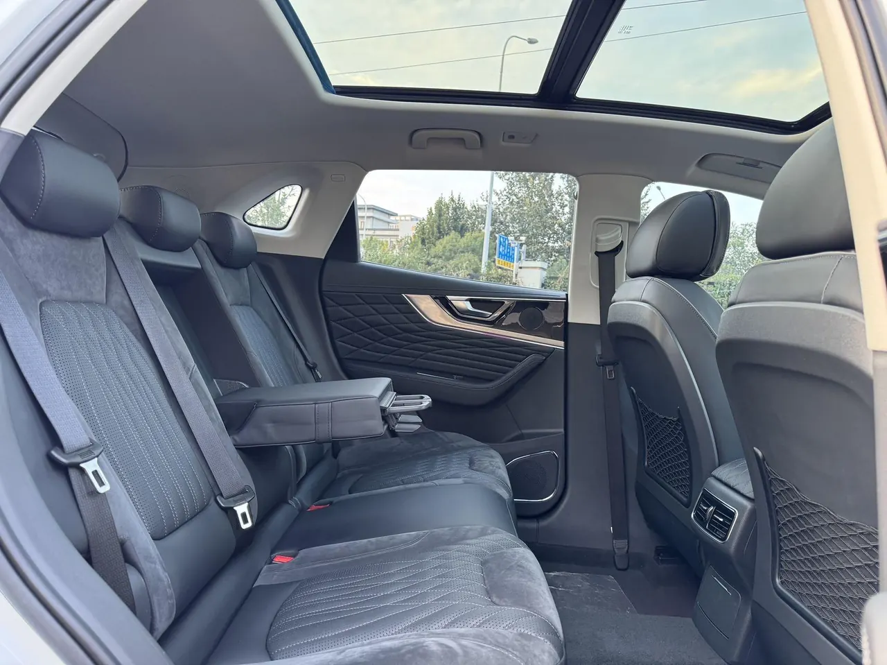 HongQi 2022 HS5 2.0T Zhilian Flag Edition Automatic Gear 6