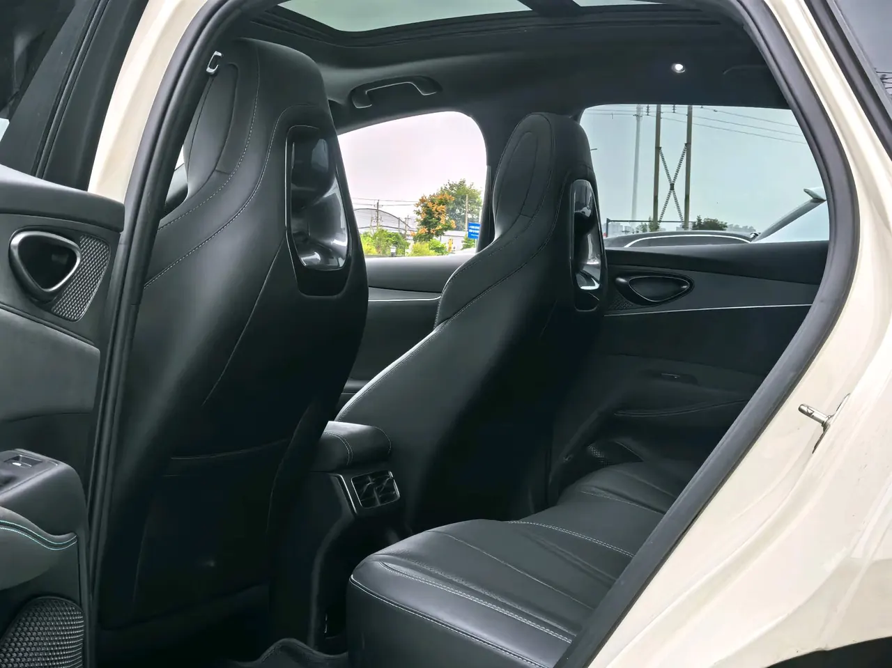 BYD 2024 seals 06 DM-i 1.5 stepless 120KM exclusive automatic gear 3