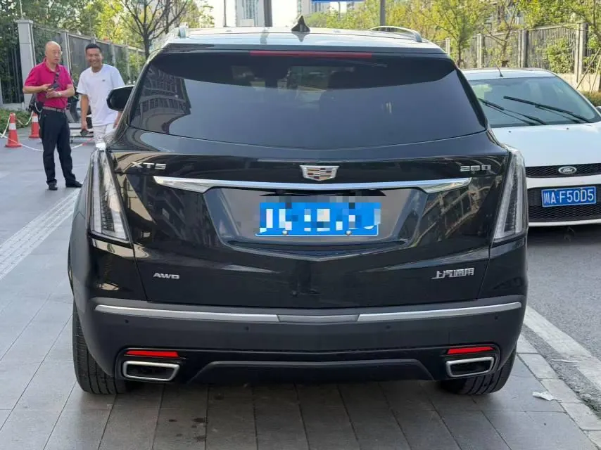 Cadillac 2020 XT5 2.0T 28T 4-wheel drive luxury automatic gear 4