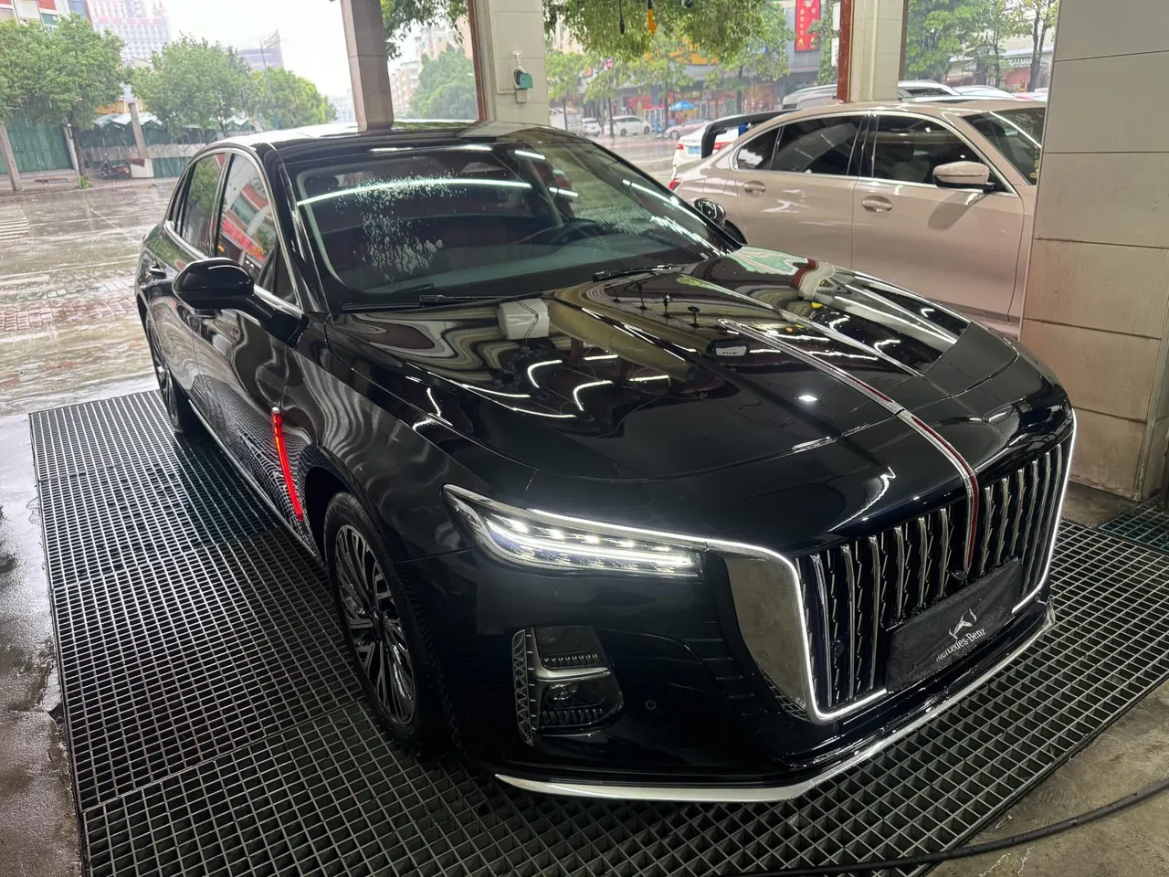 HongQi 2024 H5 2.0T Zhilian Qi Chang Edition Automatic Gear 2