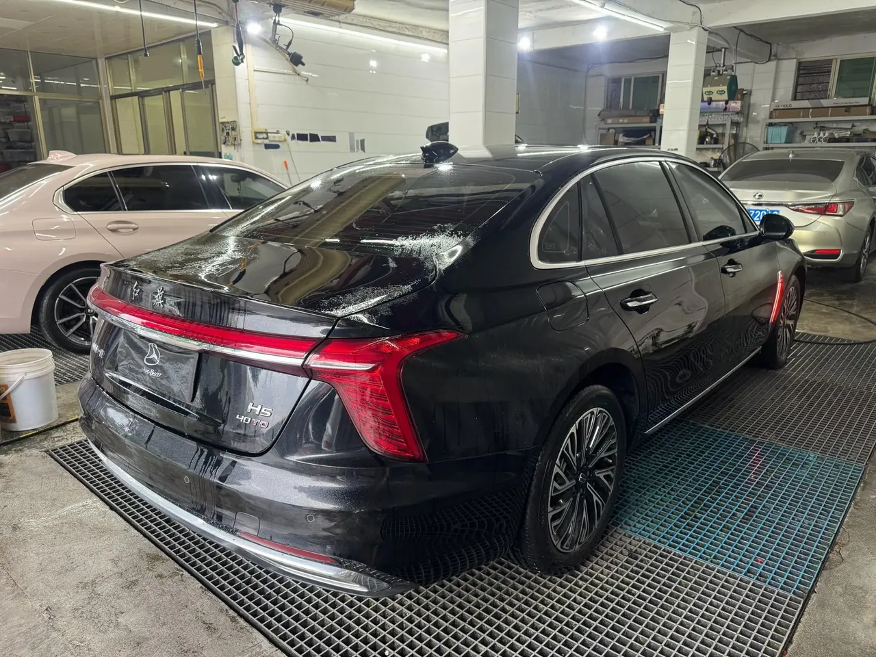 HongQi 2024 H5 2.0T Zhilian Qi Chang Edition Automatic Gear 3