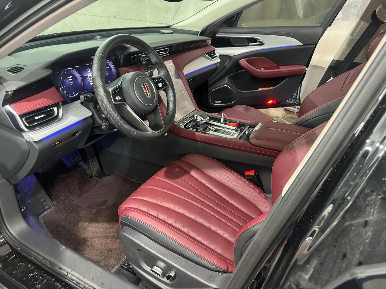 HongQi 2024 H5 2.0T Zhilian Qi Chang Edition Automatic Gear 8