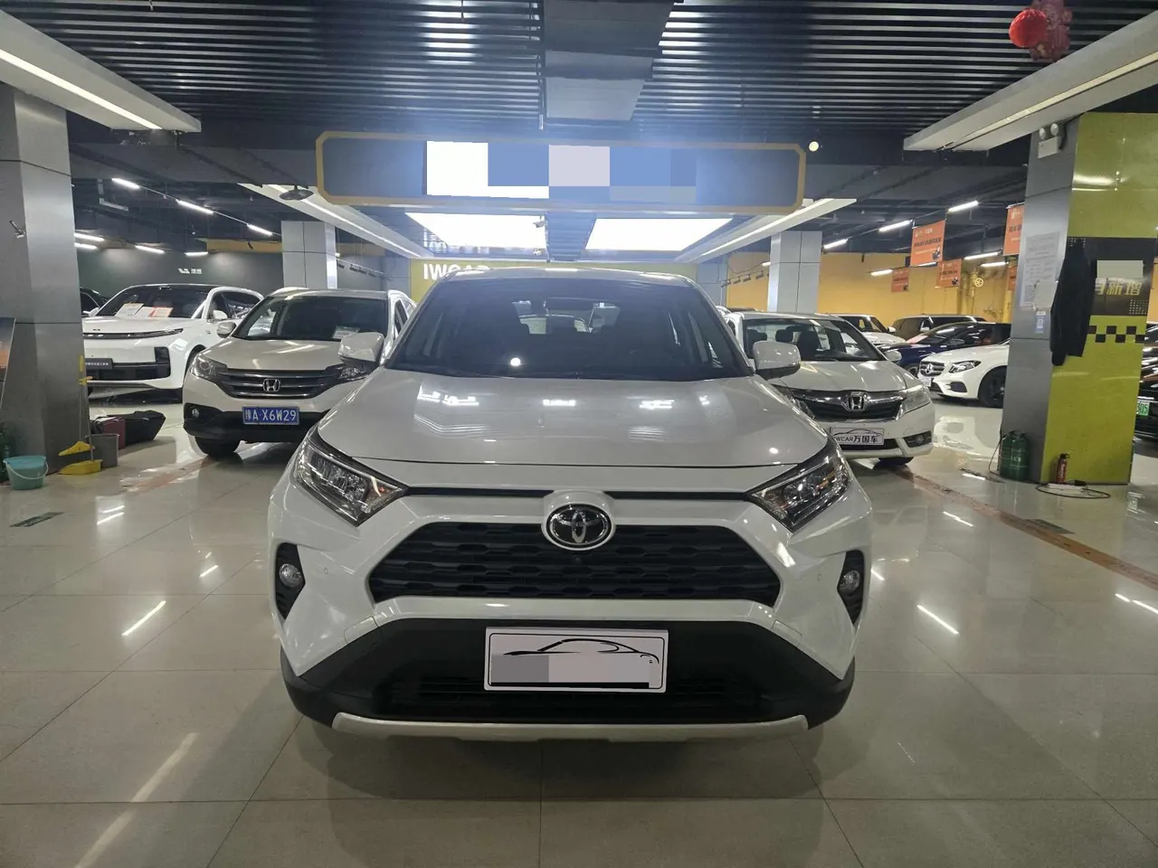 Toyota 2021 RAV4 Rongfeng 2.0 Stepless Four-wheel Drive Fashion PLUS Edition Automatic Gear 2