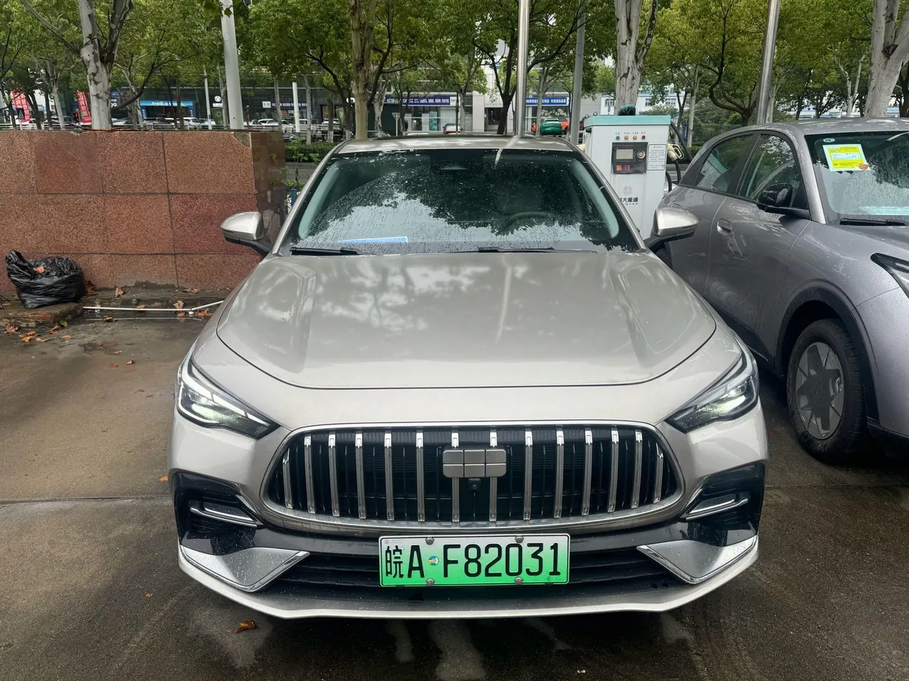 Geely Galaxy 2025 xingyao 6 EM-i 1.5 125km exploration version automatic gear 3