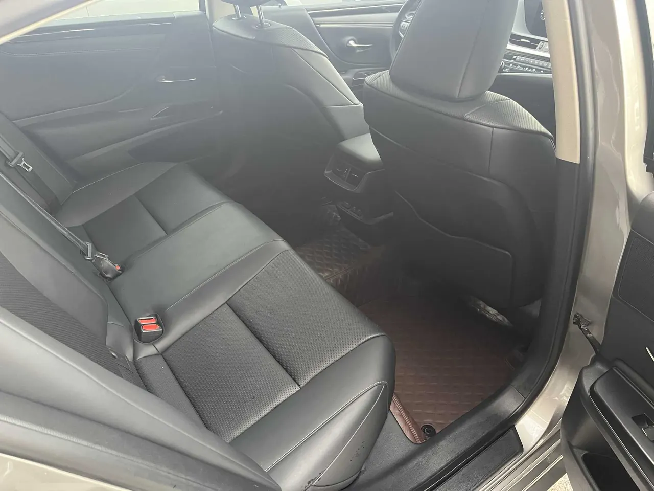 Lexus ES (Imported) 2020 ES200 2.0 Stepless Premium Edition Automatic Gear 13