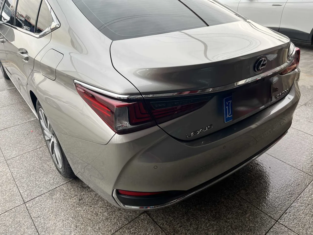 Lexus ES (Imported) 2020 ES200 2.0 Stepless Premium Edition Automatic Gear 6