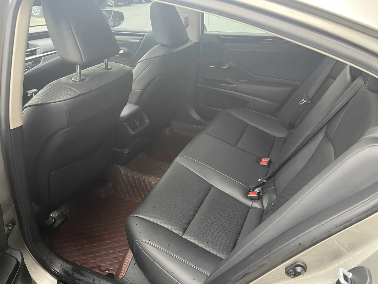 Lexus ES (Imported) 2020 ES200 2.0 Stepless Premium Edition Automatic Gear 7