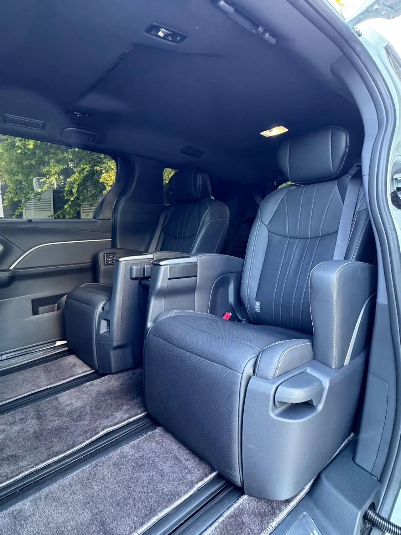 Toyota 2024 Sai 2.5 Stepless Enjoy Premium Edition Automatic Transmission 2