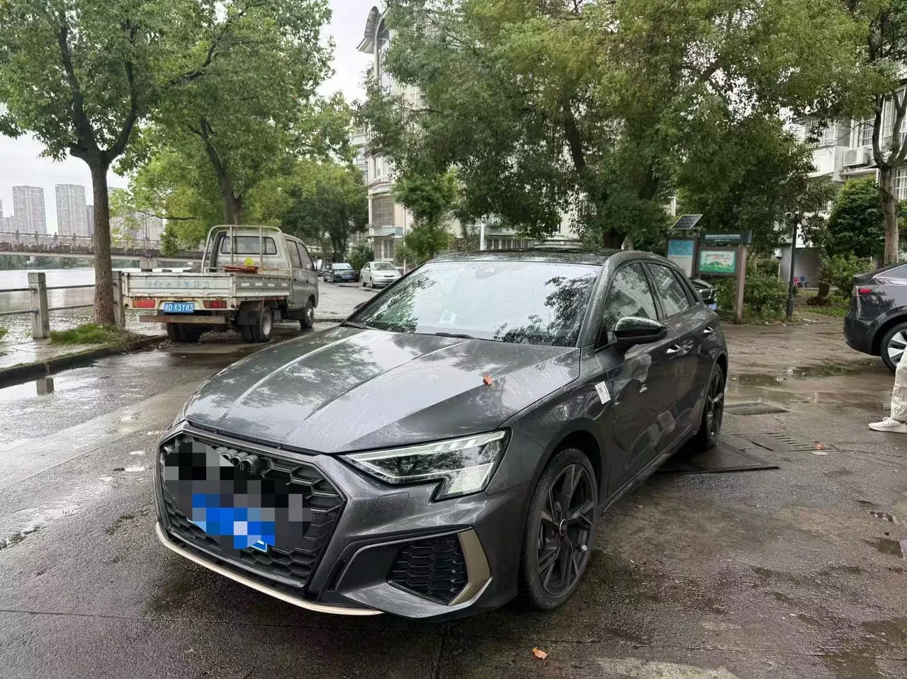 打开图片灯箱:Audi 2024 A3 Sportback 1.4TFSI 35TFSI RS Kit Burning Speed Automatic Gear