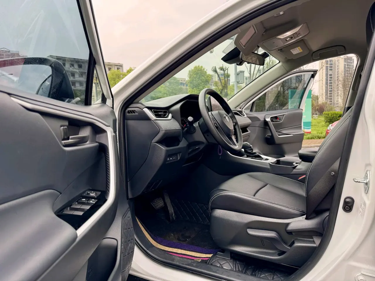 Toyota 2024 RAV4 Rongbo 2.0 Stepless Two-Drive City Edition Automatic Gear 2