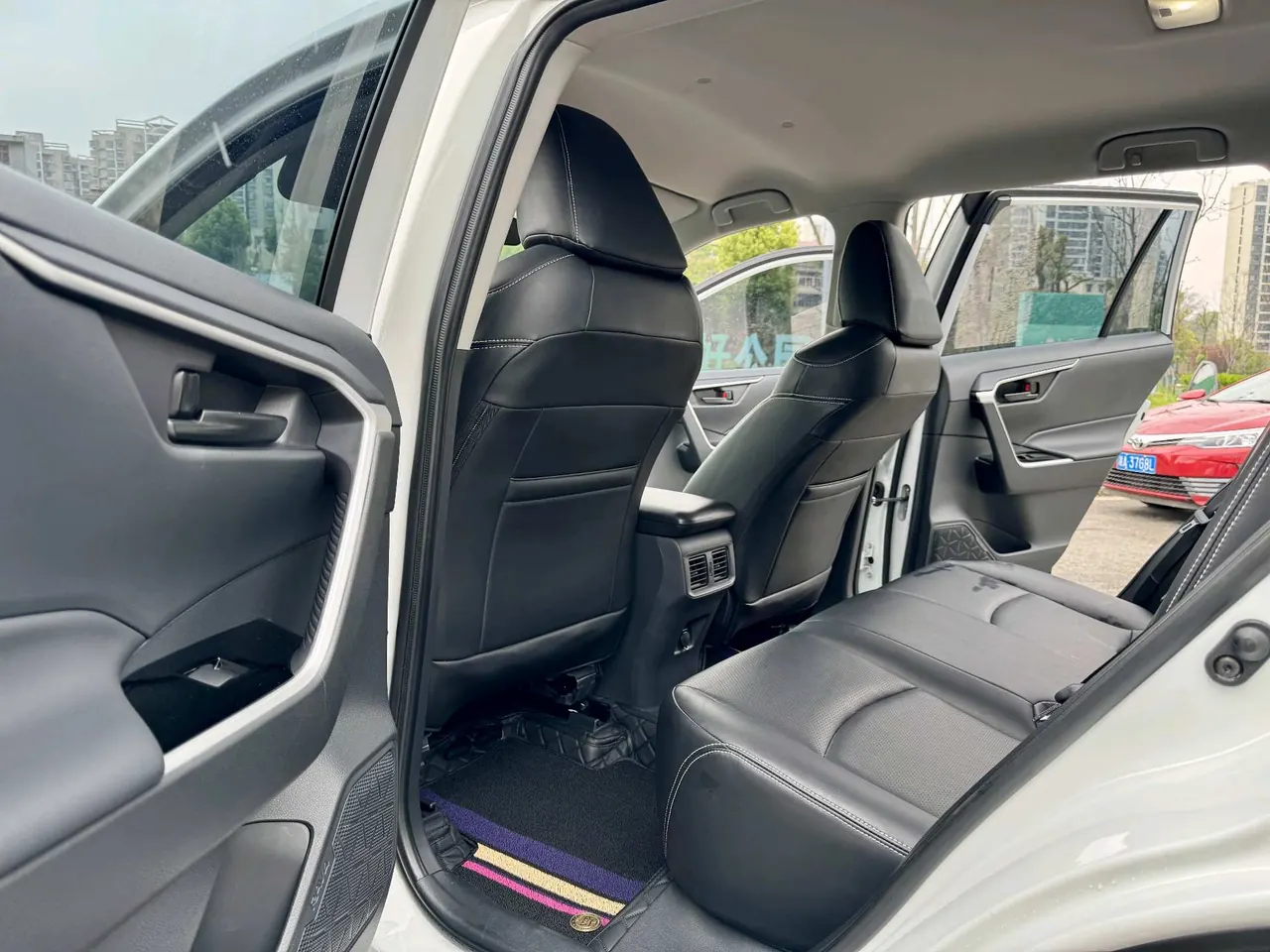 Toyota 2024 RAV4 Rongbo 2.0 Stepless Two-Drive City Edition Automatic Gear 3
