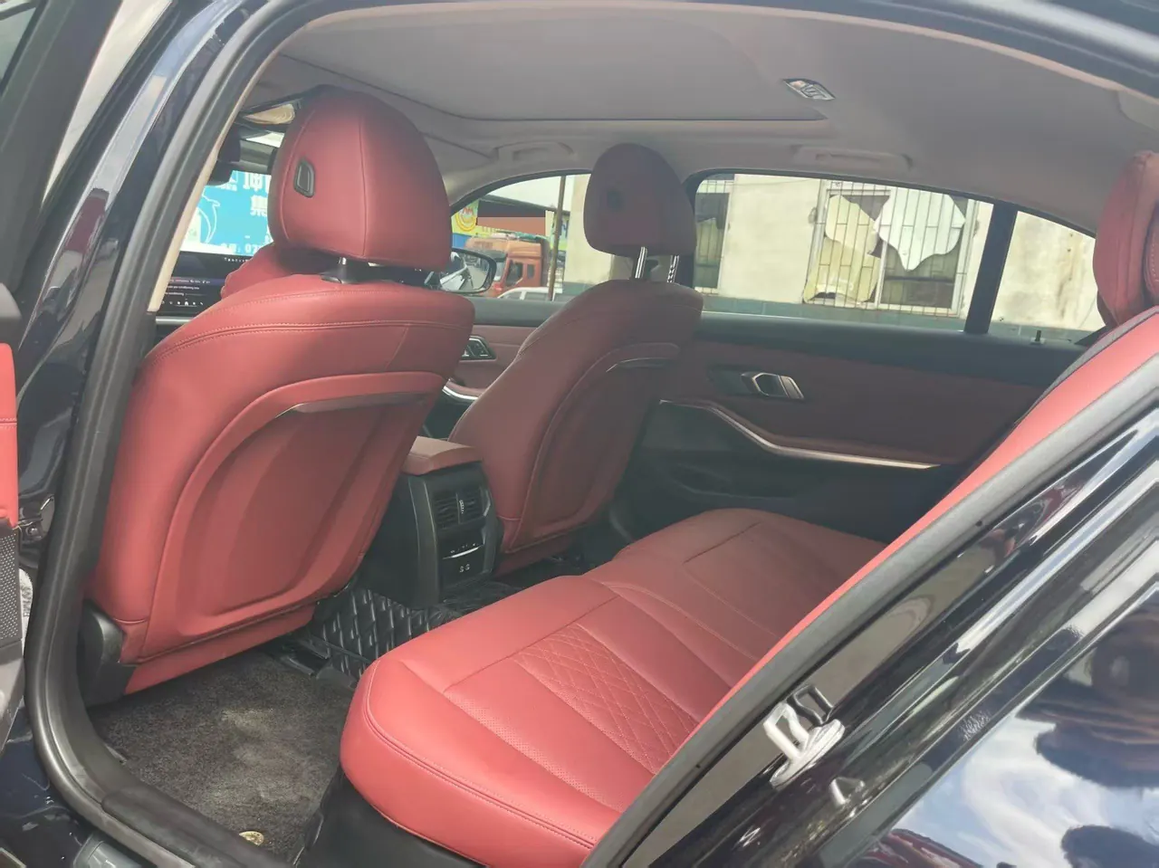 BMW 2026 i3 eDrive 35 L automatic gear 2