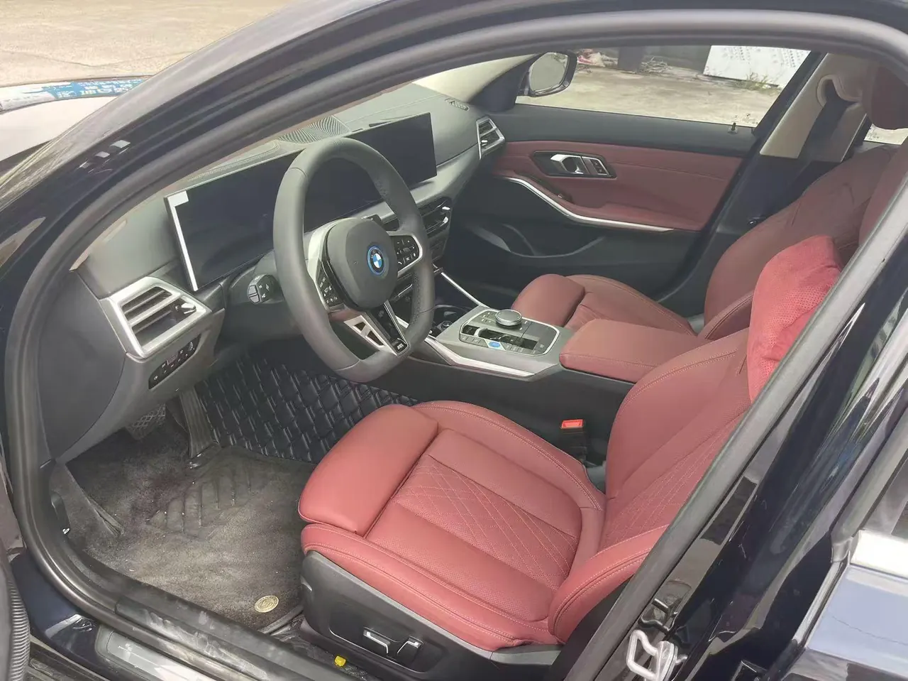 BMW 2026 i3 eDrive 35 L automatic gear 3