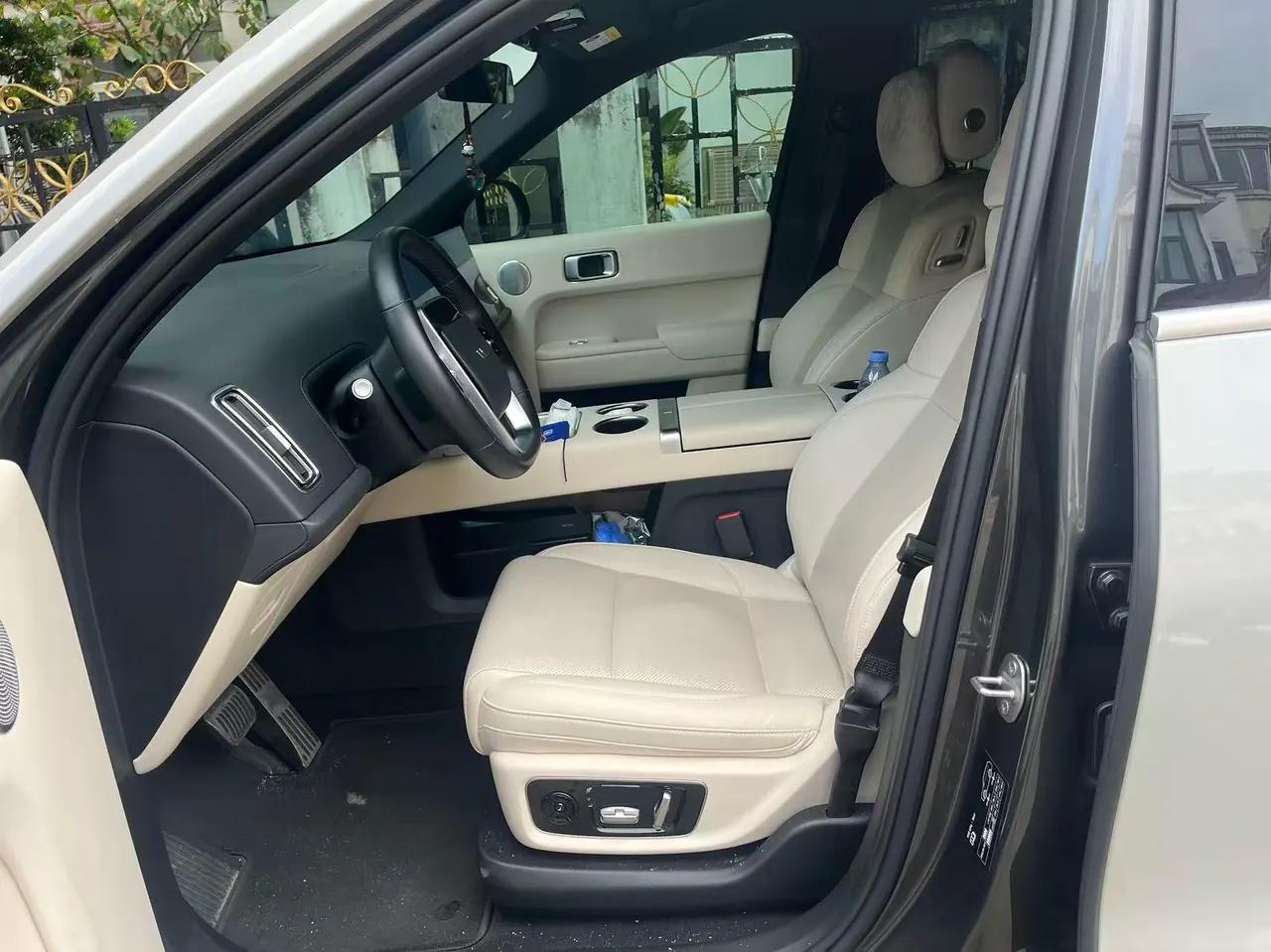 Li 2022 L9 1.5T Max Edition Automatic Gear 4