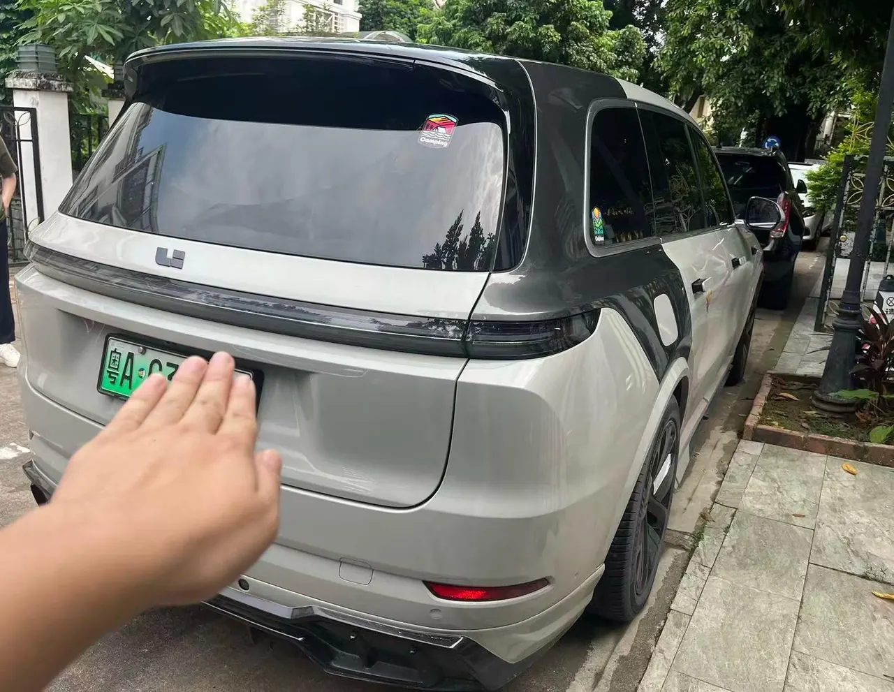 Li 2022 L9 1.5T Max Edition Automatic Gear 6