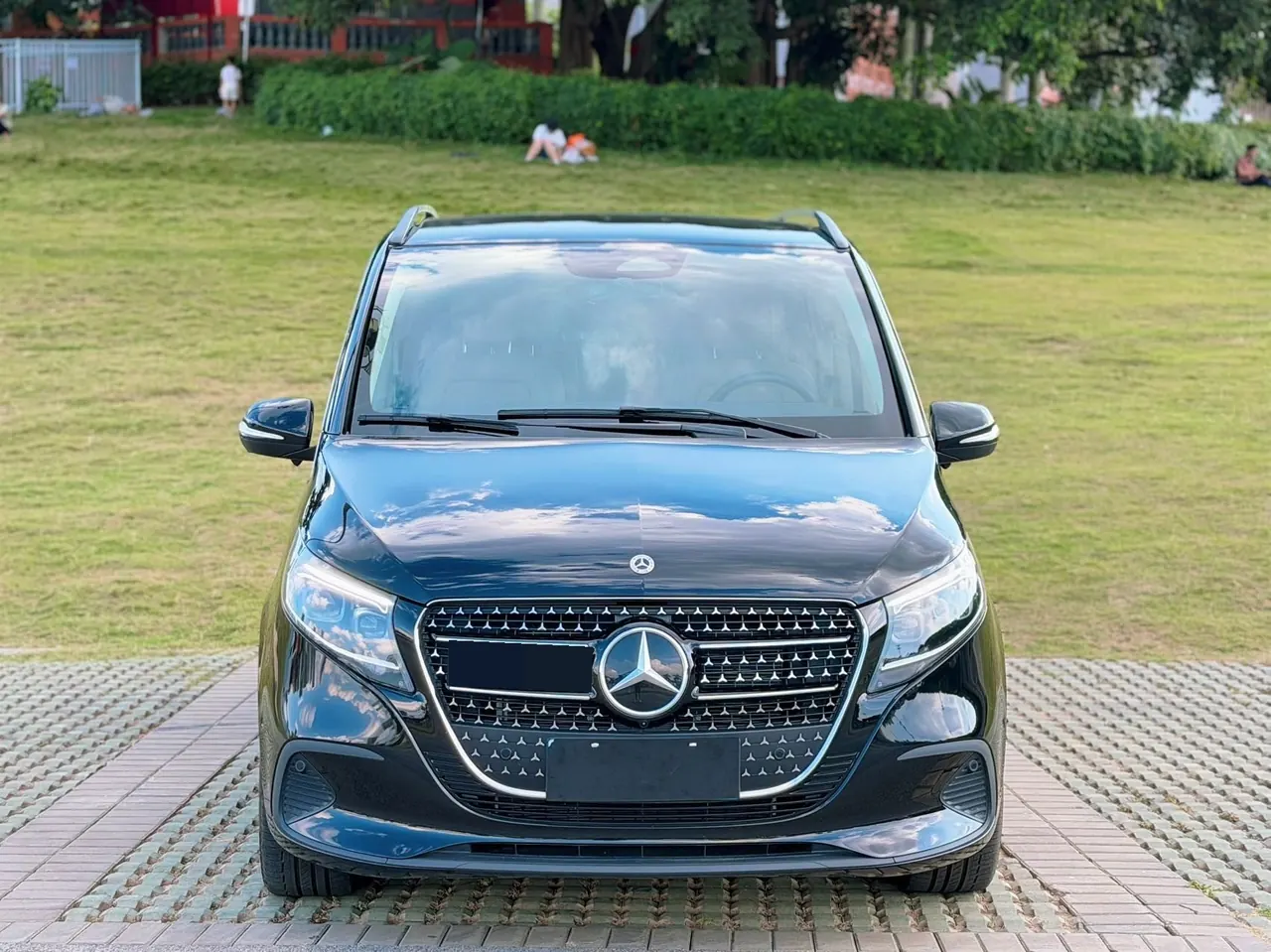 Mercedes Benz Class V 2024V 300 48V 2.0T Pilot Edition Automatic Gear 2