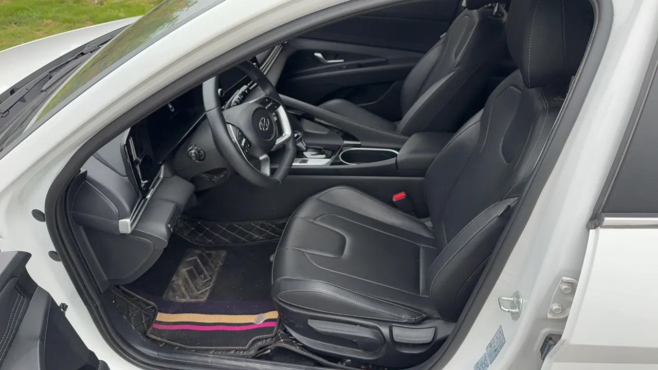 Open image lightbox: Hyundai 2022 Elantra-sedan 1.5 stepless GLX elite automatic gear