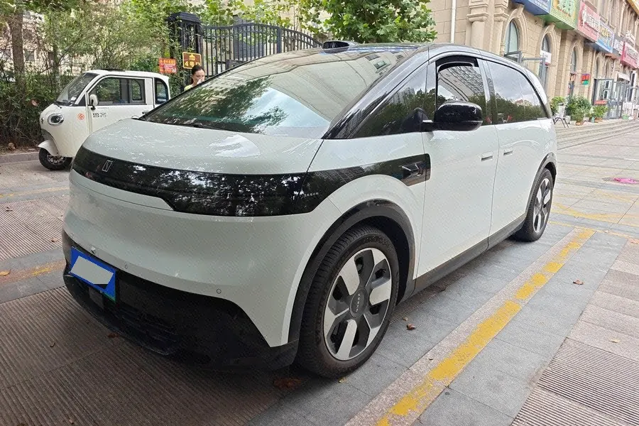 Open image lightbox: Zeekr 2025 Zeekr MIX Smart Driving Edition Automatic Transmission