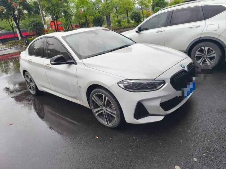 BMW 1 Series 2022 125i 2.0T M Sports Obsidian Night Edition Automatic Gear 2