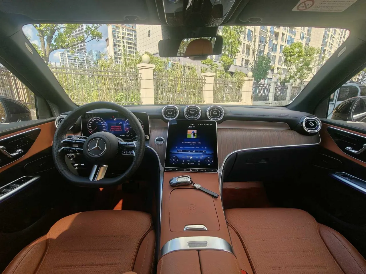 Mercedes Benz 2025 GLC 300 L 4MATIC 48V 2.0T dynamic 5-seat automatic gear 6
