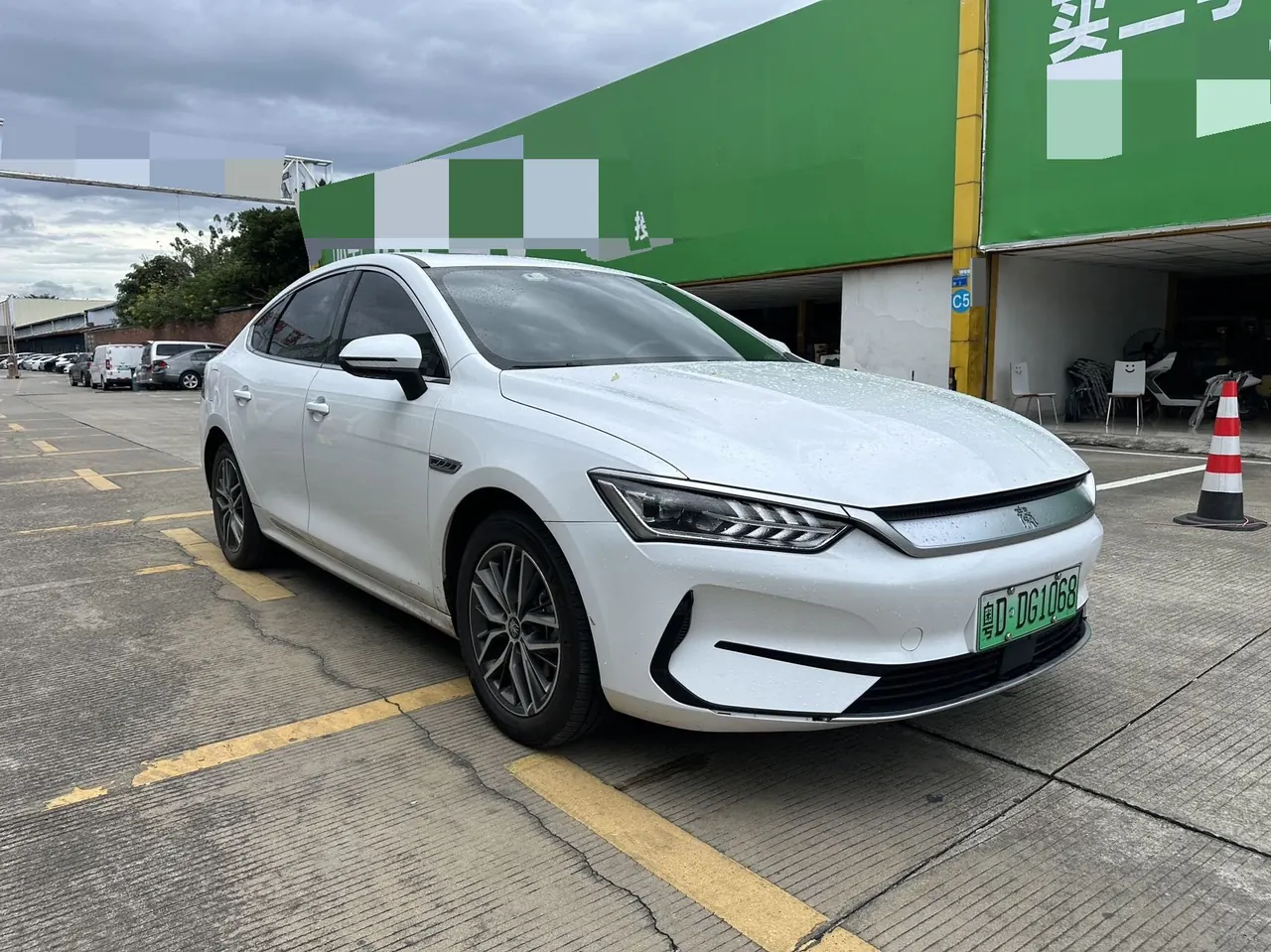 BYD 2021 Qin PLUS EV 500KM Luxury Automatic Gear 3